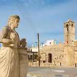 Apollonas Villa