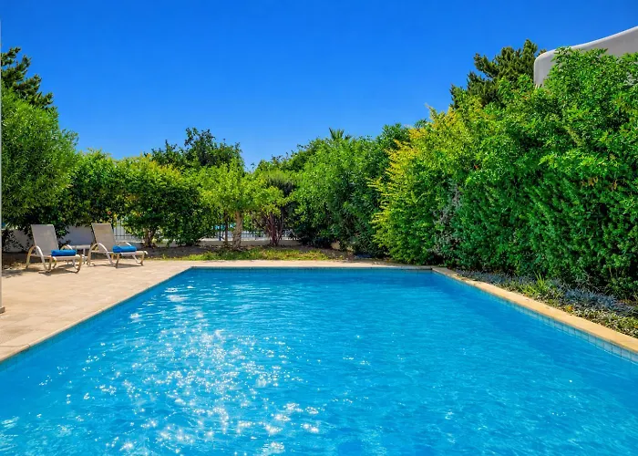 Willa Apollonas Peja